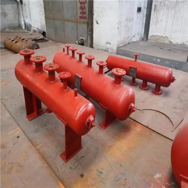 乌恰分集水器安装高度